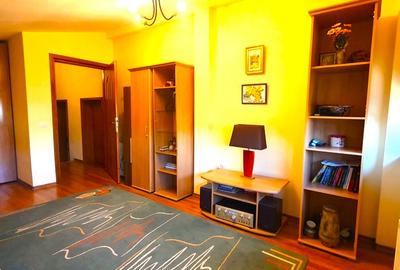 Vila P+1+M cu 5 camere, moderna, zona Victoria - Stadionul Farul! - 10