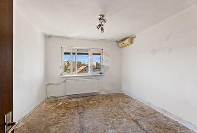 Garsoniera de vânzare zona UTA, etaj 2 - 1