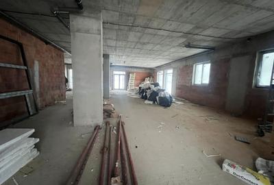 Spatiu comercial  ,671 mp utili ,  intr-un nou ansamblu ANDREI MURESANU - 3