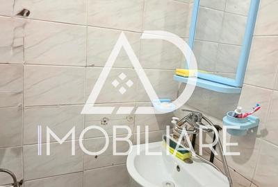De vânzare apartament 2 camere, strada Gheorghe Bărboi, cartier Cuza - 5