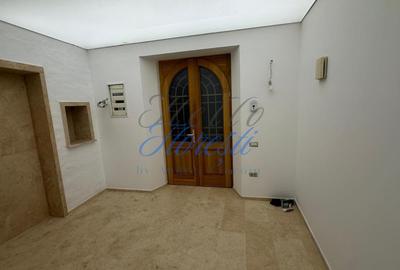 Apartament cu 2 camere nedecomandat în Central