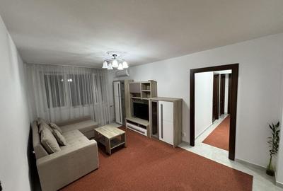 Apartament cu 3 camere semidecomandat în Iancului
