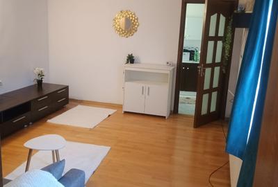 Disponibil imediat . Intrare, parcare și curte separate . - 7
