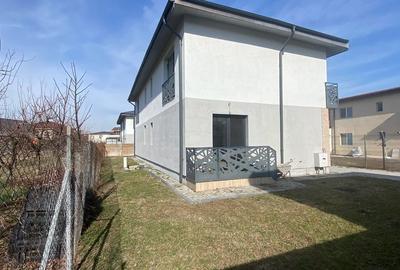 Duplex cu 3 camere în Odăi