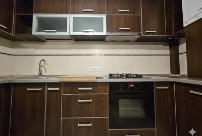 Ap. Triplex 4 Cam. | Zona linistita de case | Garaj și Terasa - 1