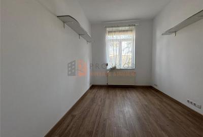 Casa sau Spatiu comercial  in zona magazinelor satesti - 12