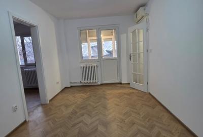 Apartament cu 2 camere semidecomandat în Tătărași