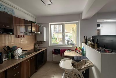 Apartament cu 2 camere semidecomandat în Mărăști