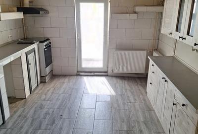 De vanzare apartament 2 camere – Lipovei