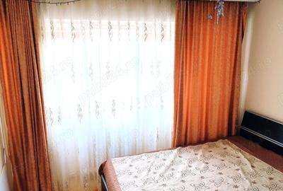 Apartament cu 3 camere semidecomandat, mobilat în Titan