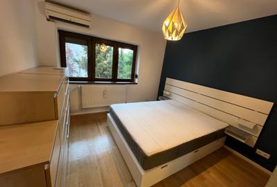Apartament cu 3 camere, mobilat în Central