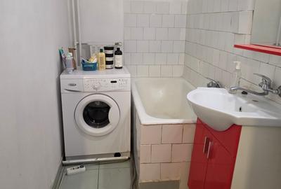 Piata Muncii, 5 minute metrou, pe Apostol Margarit, bloc 1987, reabilitat - 3