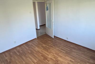 Apartament cu 3 camere, Micro 17,  Bld Independentei - 11