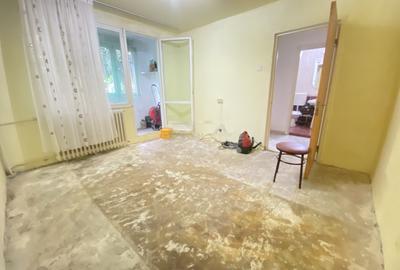 3 camere- decomandat- 69,2 mp- Bloc Anvelopat- Doua balcoane- Teius/Rahova - 4