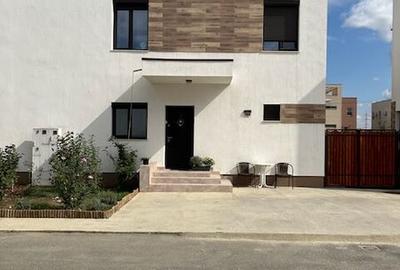 Casă cu 4 camere în Balotești