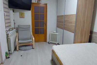 Casa ultracentrala renovata | 5 camere, curte, acte la zi - 1