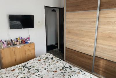 Apartament 2 camere decomandat , zona CET - 11