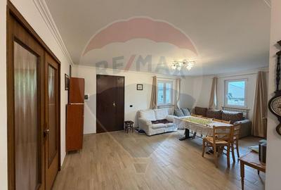 Casă cu 5 camere de vanzare (P+M) in comuna Bolotesti si teren 6266 mp - 2