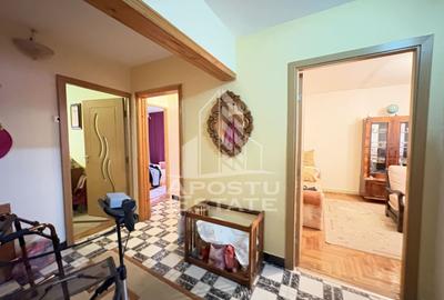 Apartament 3 camere, etaj intermediar, bloc anvelopat in zona Lipovei - 1