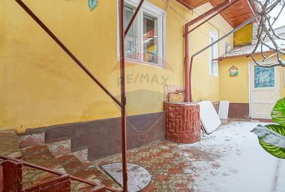 Proprietate cu 2 apartamente și garaj, Schei - 19