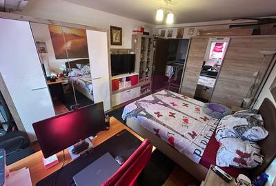 Apartament cu 2 camere semidecomandat în Apărătorii Patriei