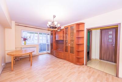 Apartament 3 camere 72 mp, 1985, 2 bai, Teiul Doamnei - 1