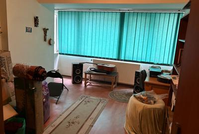 Apartament 4 Camere Decomandat – Zonă Centrală, Bd. Unirii - 2