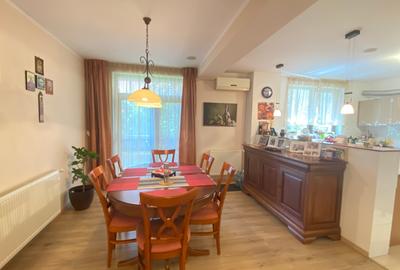 Se vinde URGENT Vila 6 camere Otopeni zona 23 August - 24