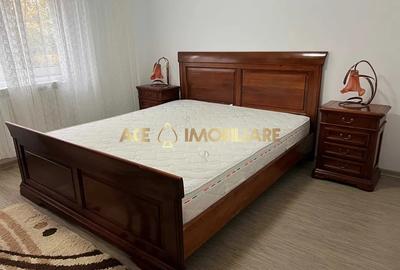 Apartament cu 3 camere decomandat, mobilat în Victoriei