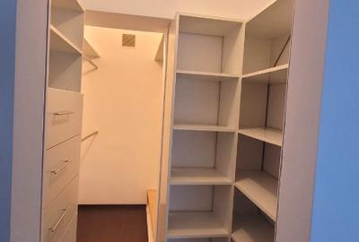 Apartament cu 3 camere de închiriat în zona CENTRU - 4