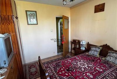 Apartament 3 camere Dristor Biserica Rimnicu Sarat - 1