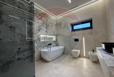Casă / Vilă de vânzare 5 camere - 13