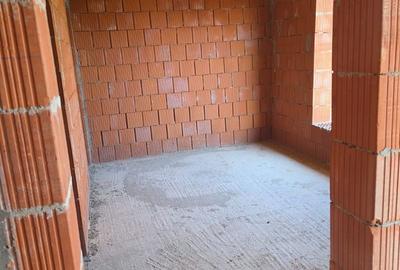 Casă la roșu în localitatea Cheriu - 6