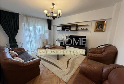 Apartament cu 3 camere decomandat, mobilat în P-ța Mihai Viteazu