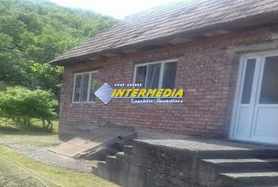 Vand casa pe Parter  cu gradina si teren 2000 mp. si utilitati - 6