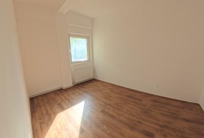 Vilă spațioasă cu 12 camere, teren generos și multiple facilități - 15