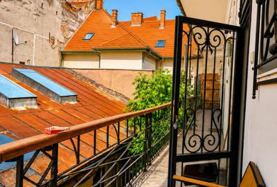 Stylish Apartment in the Heart of Cluj – Matei Corvin street - 1