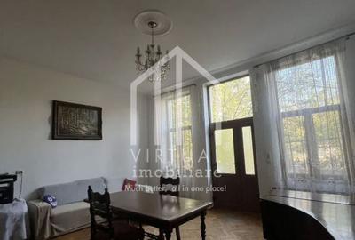Casa formata din 2 apartamente, 2 garaje,  3 bai - zona Trei Stejari - 11