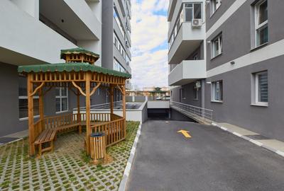 Apartament cu 3 camere semidecomandat în Vitan