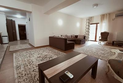 Apartament cu 3 camere decomandat, mobilat în Balada