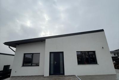 Casă individuală cu 4 camere în Popas Păcurari