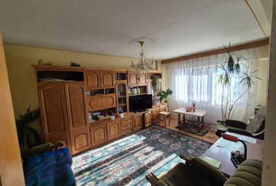 Apartament de 3 camere-Centrul Civic - 1