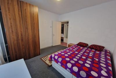 Apartament cu 2 camere, etajul 3/4, zona Tatarasi - 1