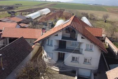 Casă spațioasă 331 mp utili + 5175 mp teren | Piscină interioară - 2
