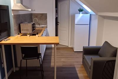 Prima inchiriere apartament o camera de la 450eur/luna aproape de UMF si Cuza