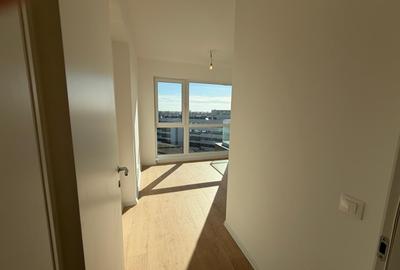 Apartament cu 4 camere semidecomandat în Străulești