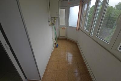 Tomis II apartament 2 camere decomandat gol centrala gaze - 8