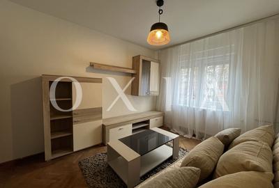 Apartament cu 3 camere semidecomandat, mobilat în Complex Studențesc