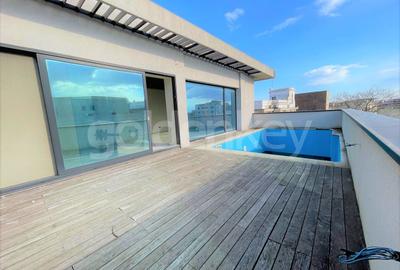 Apartament spectaculos cu piscina - 2