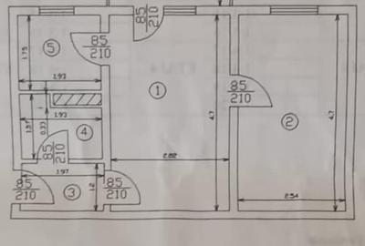Piata-Alexandru cel bun-ap.2camere,et.1/4, 37 mp. liber, simplu la interior! - 4